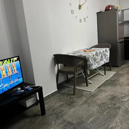 Luxuri Home Family Golem (Tirana)