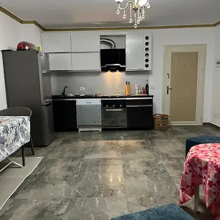 Luxuri Home Family Apartment