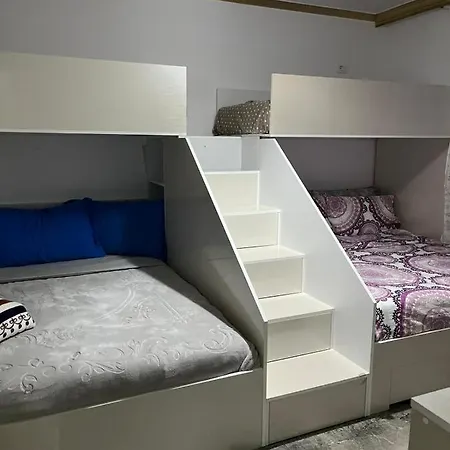 Apartment Luxuri Home Family